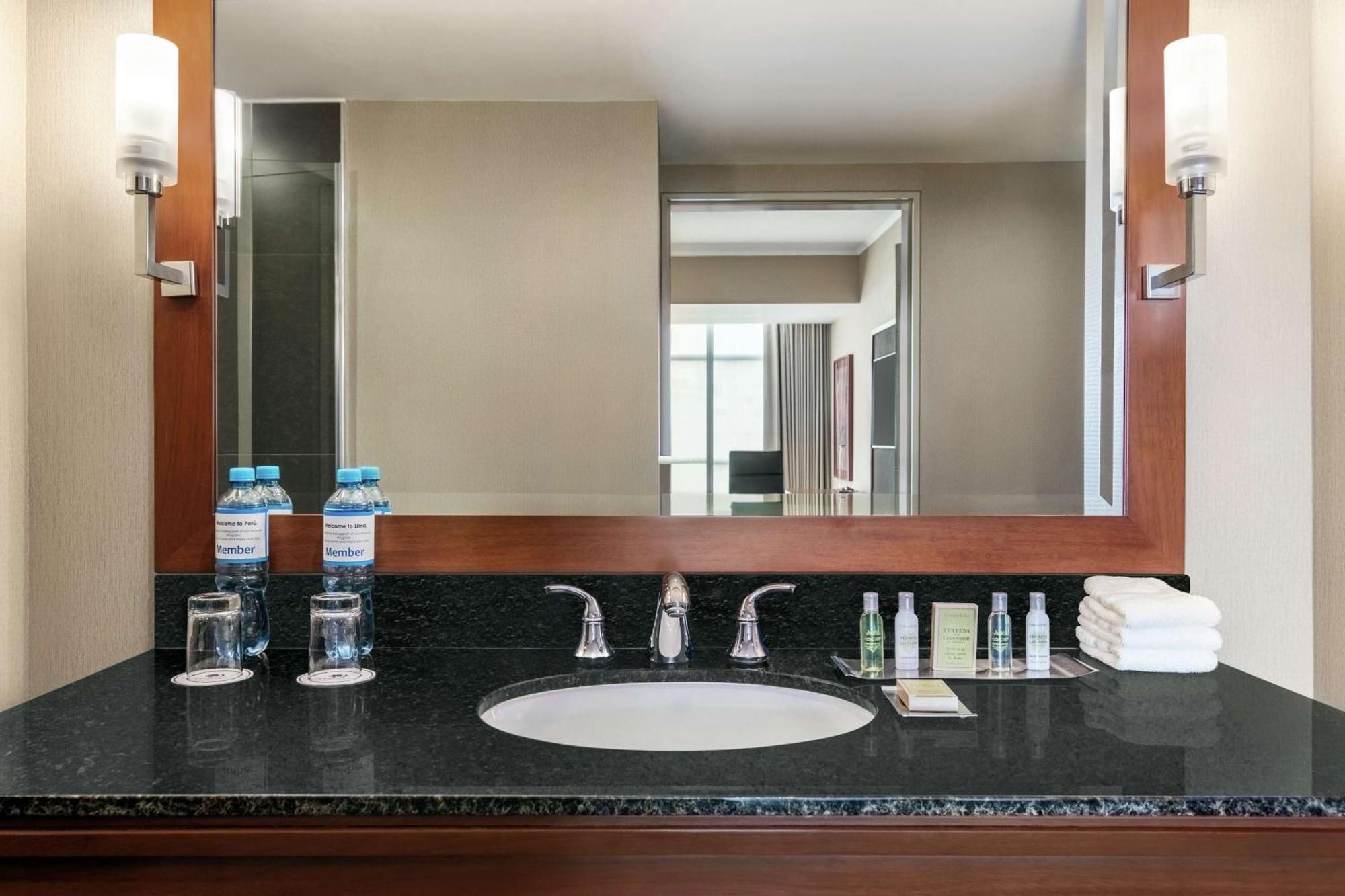 Doubletree By Hilton Lima Miraflores El Pardo Ngoại thất bức ảnh